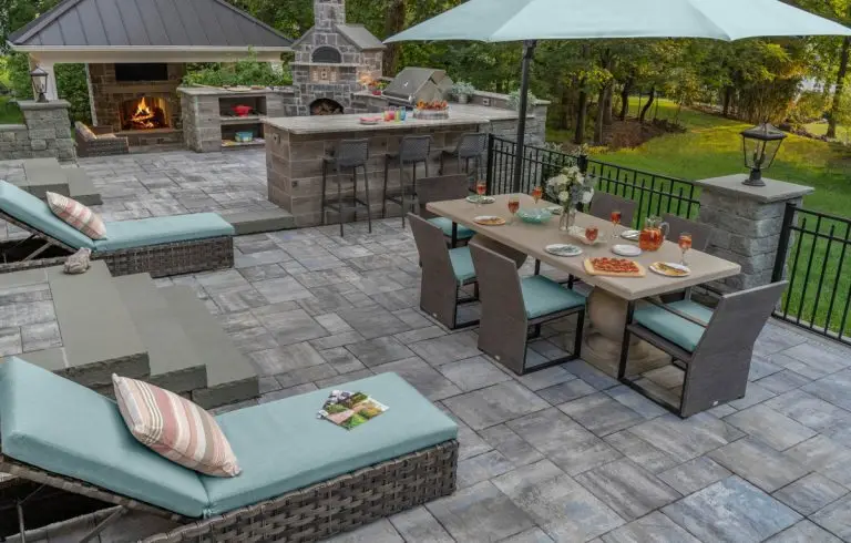 Concrete pavers backyard patio